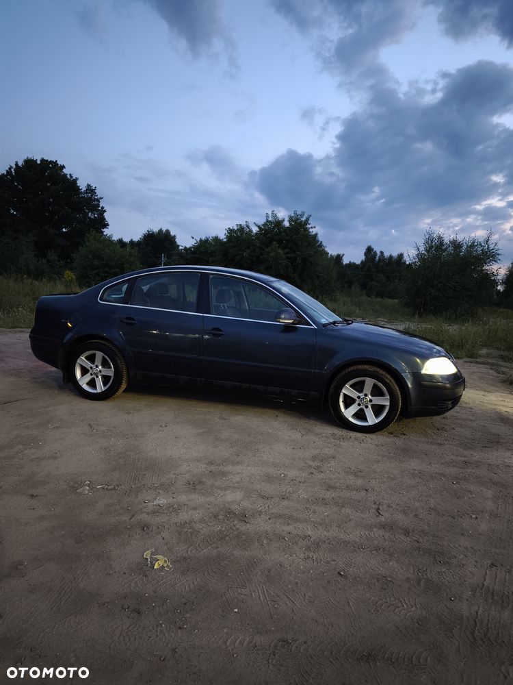 Volkswagen Passat 1.9 TDI Comfortline - 17