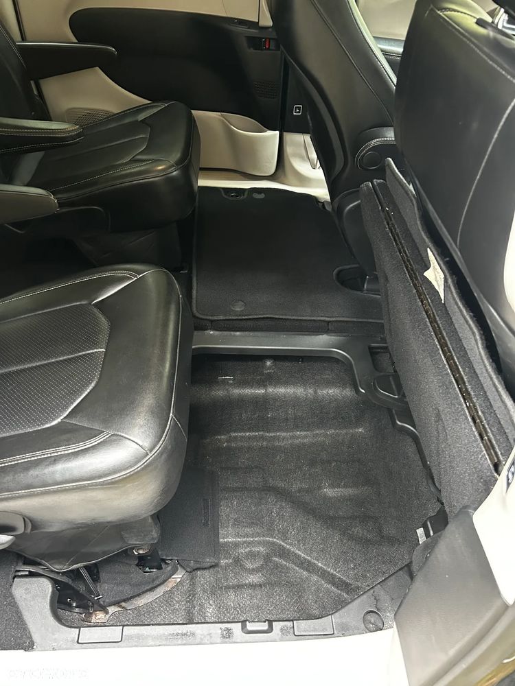 Chrysler Voyager - 22