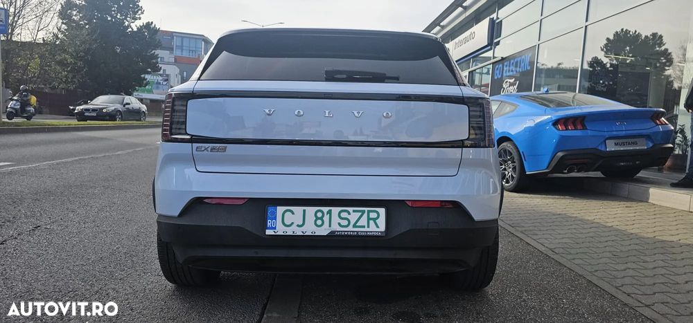 Volvo EX30 Single Motor Extended Range Core - 10