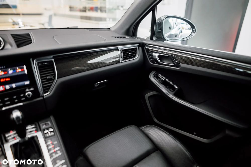 Porsche Macan S - 28