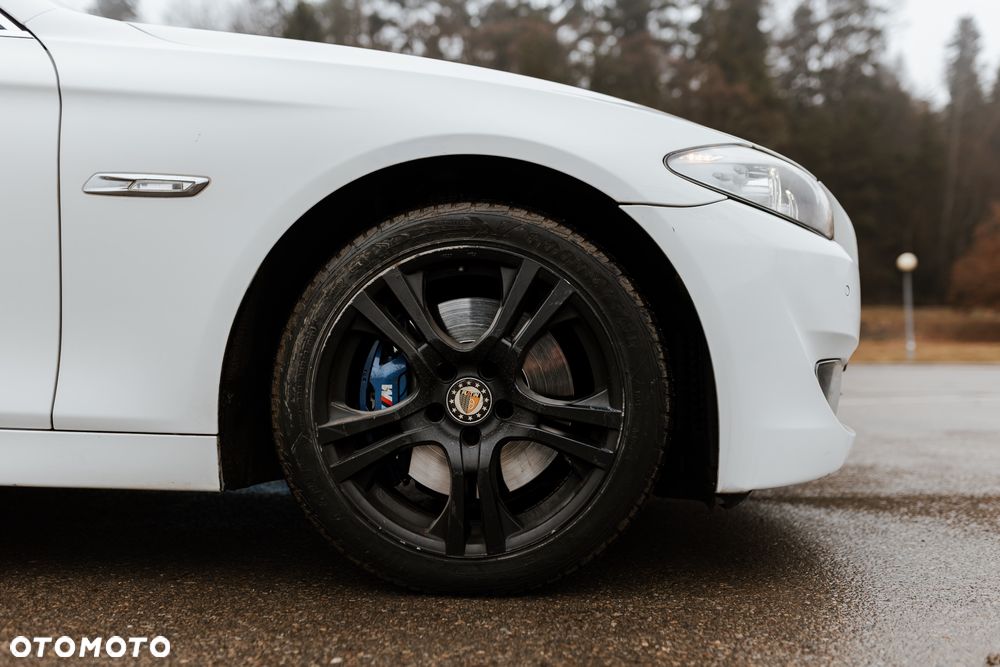 BMW Seria 5 520d xDrive - 7