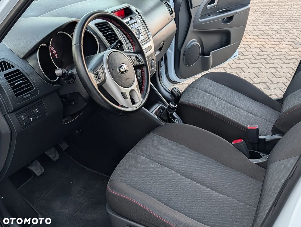 Kia Venga - 28