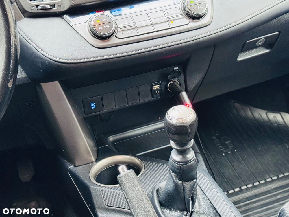 Toyota RAV4 2.0 D-4D Premium 4x2 - 33