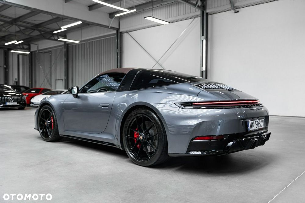 Porsche 911 Targa 4 GTS PDK - 10