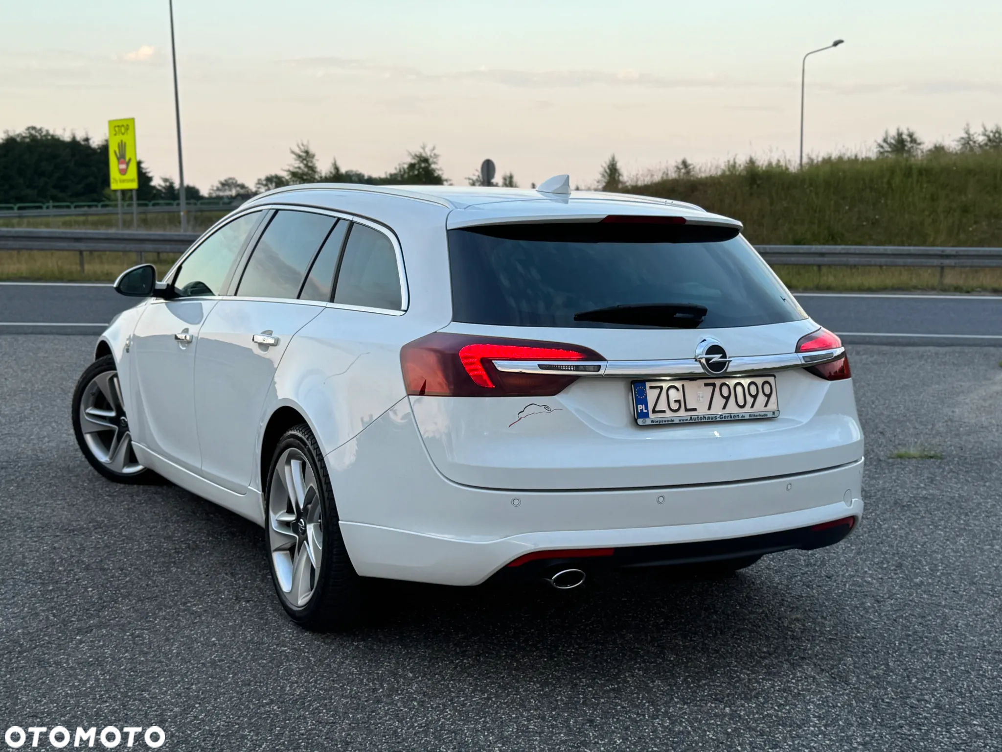Opel Insignia - 8