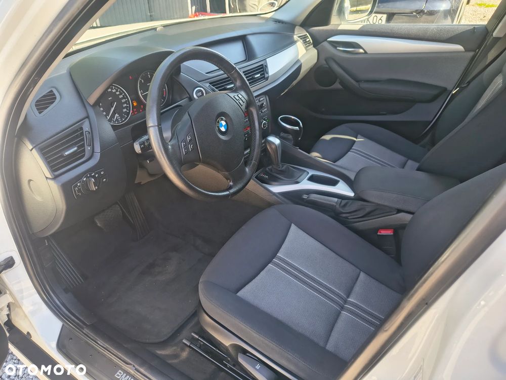 BMW X1 xDrive20d Sport Line - 16