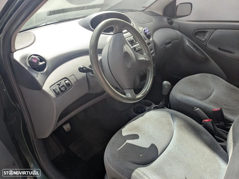 Toyota Yaris 1.0 Sol - 3