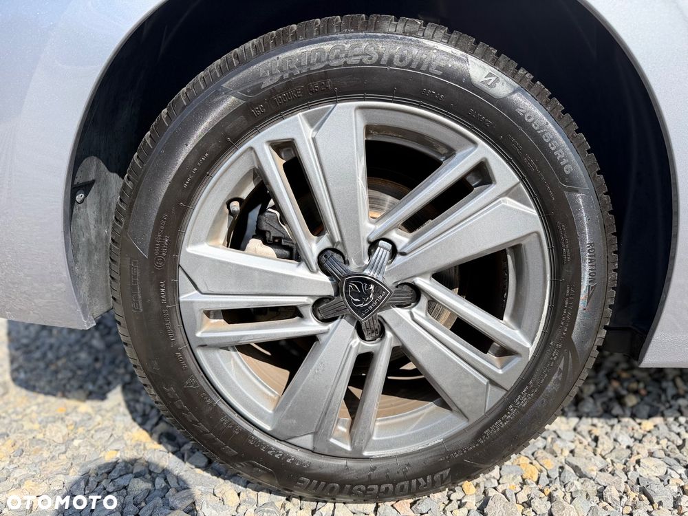 Peugeot 308 1.2 PureTech Allure Pack S&S - 20