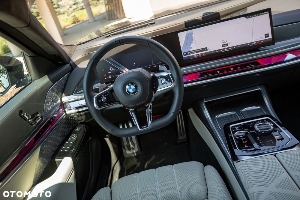 BMW Seria 7 - 26