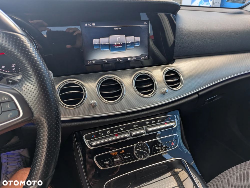 Mercedes-Benz Klasa E - 20