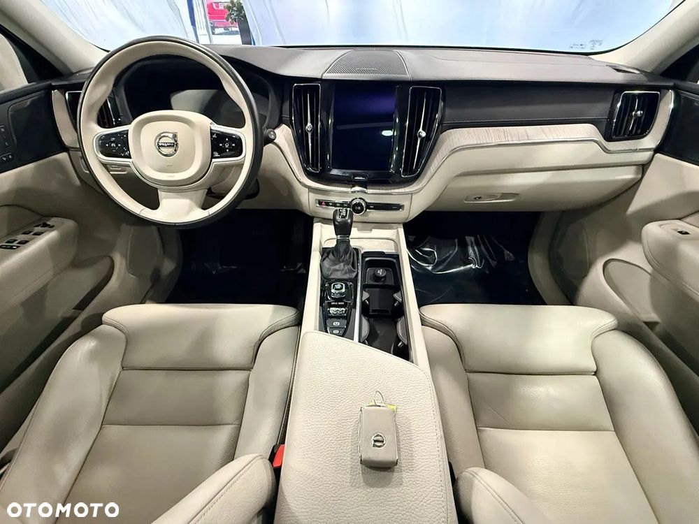 Volvo XC 60 T5 GPF AWD Inscription - 18
