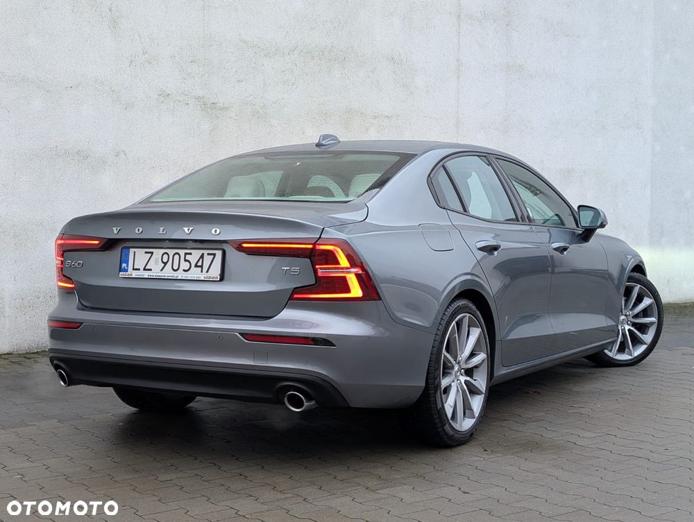 Volvo S60 T5 Momentum Pro - 13