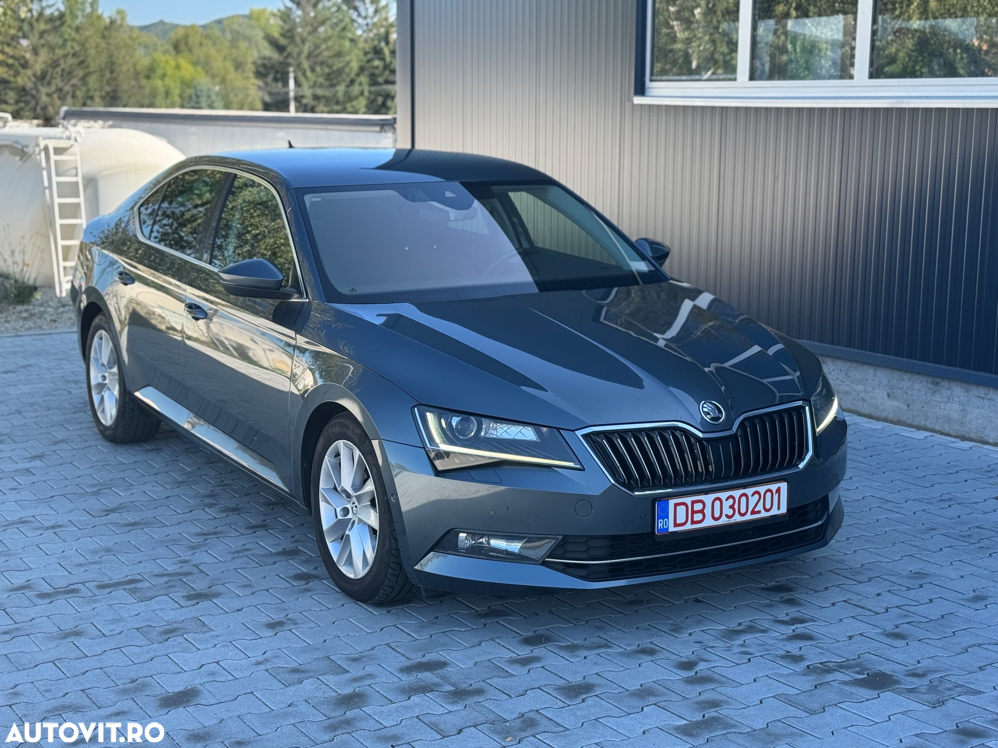 Skoda Superb 2.0 TDI DSG Style - 22