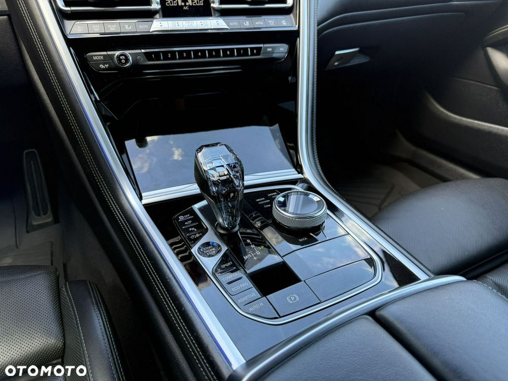 BMW Seria 8 840i xDrive - 28