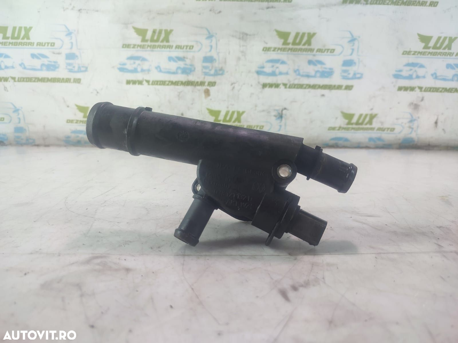 Carcasa termostat 1.9 tdi AXR ATD BEW BKC BXE 038121132d Audi A3 8P [ - 2