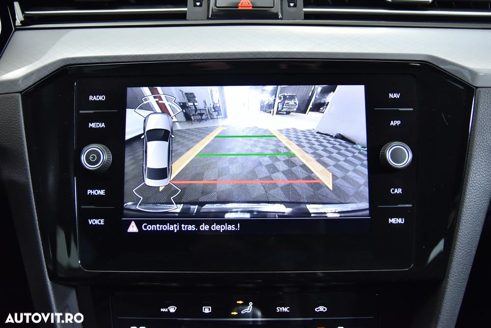 Volkswagen Passat - 18