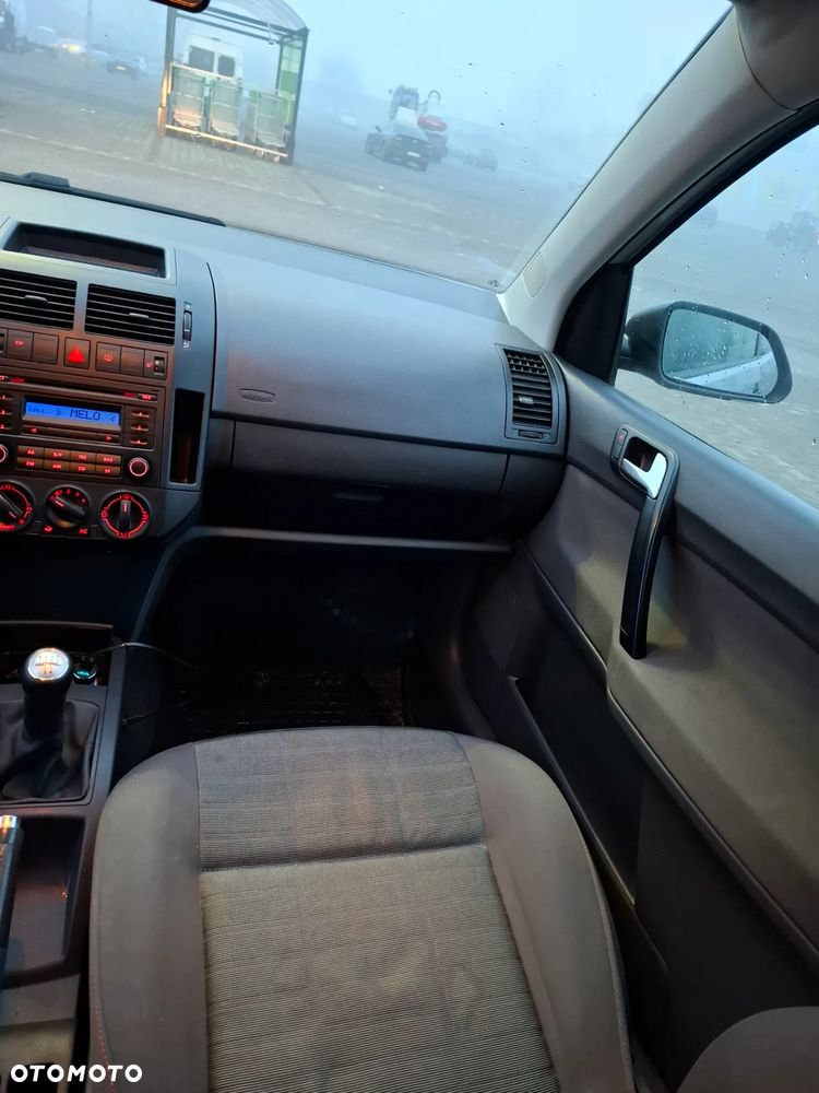 Volkswagen Polo 1.6 Sportline - 12