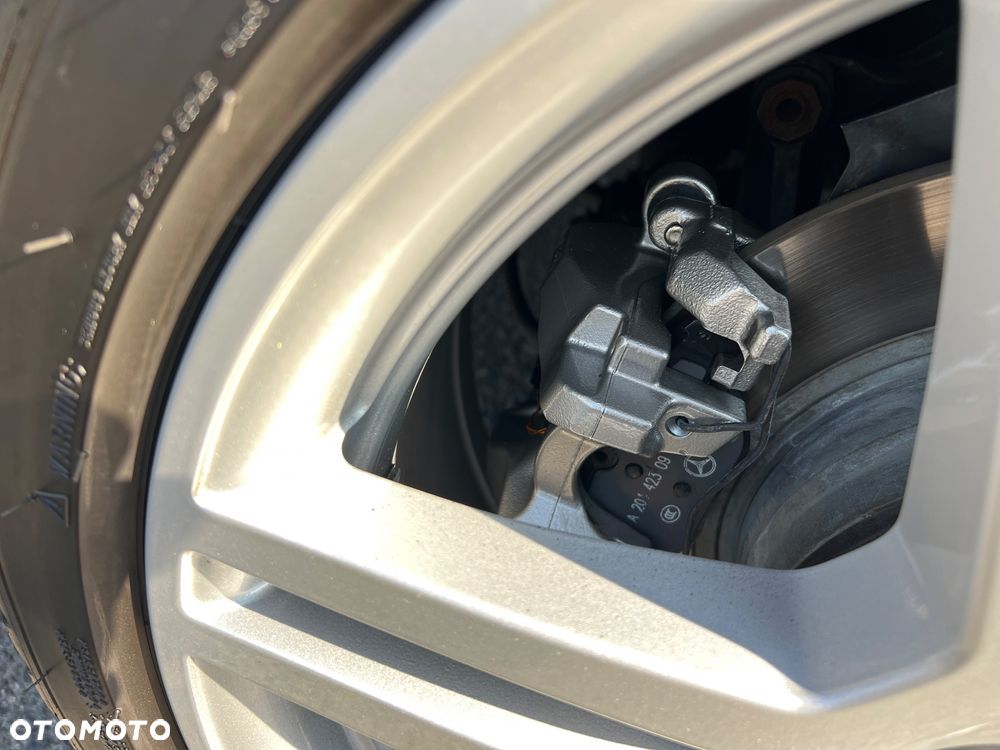 Mercedes-Benz Klasa E 250 BlueEFFICIENCY 7G-TRONIC Avantgarde - 8