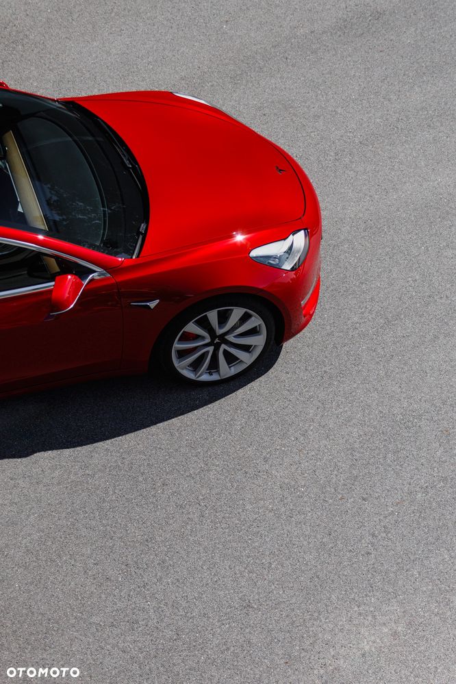 Tesla Model 3 - 12