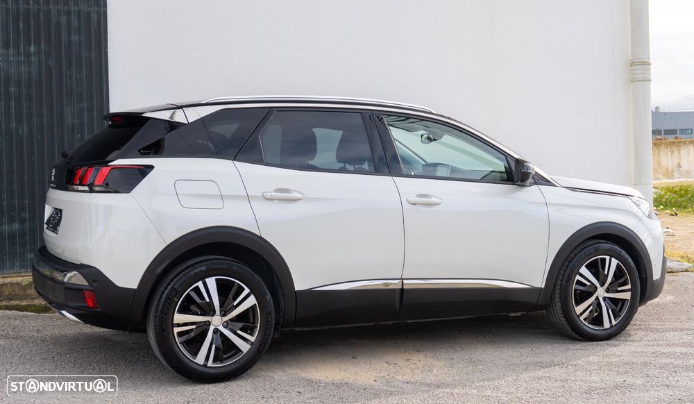 Peugeot 3008 PureTech 130 Stop & Start GPF Allure - 12