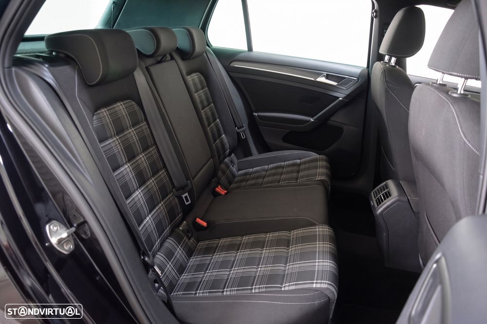 VW Golf GTD (BlueMotion ) DSG - 15