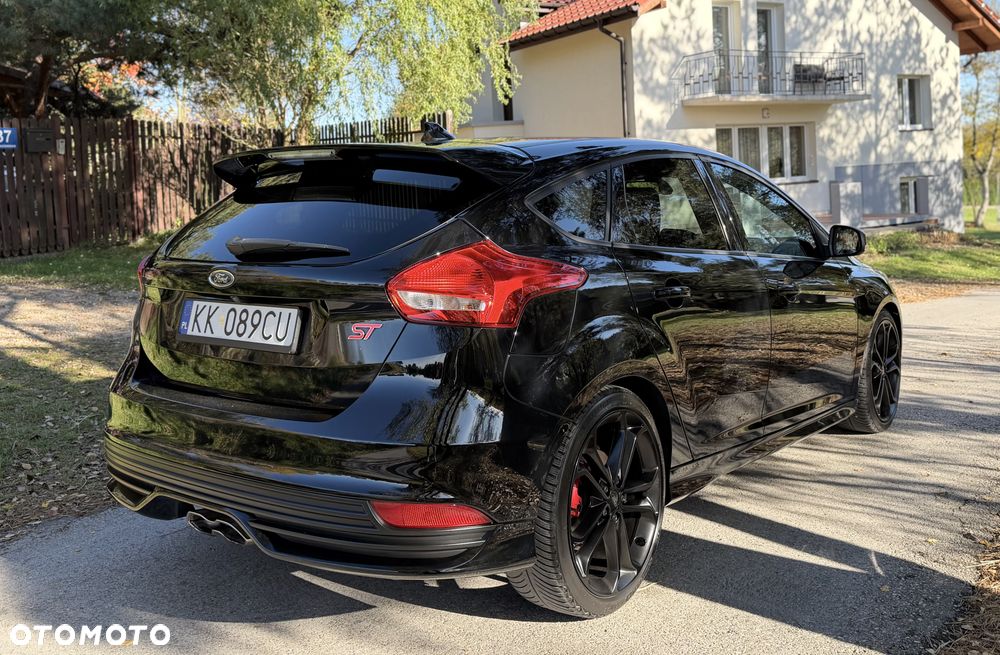 Ford Focus 2.0 EcoBoost ST mit Leder-Sport-Paket - 8
