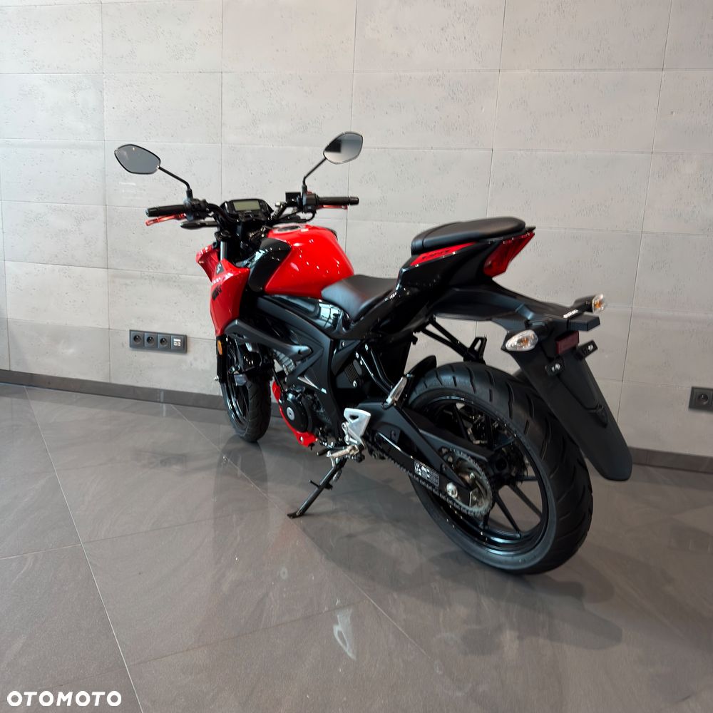 Suzuki GSX - 9