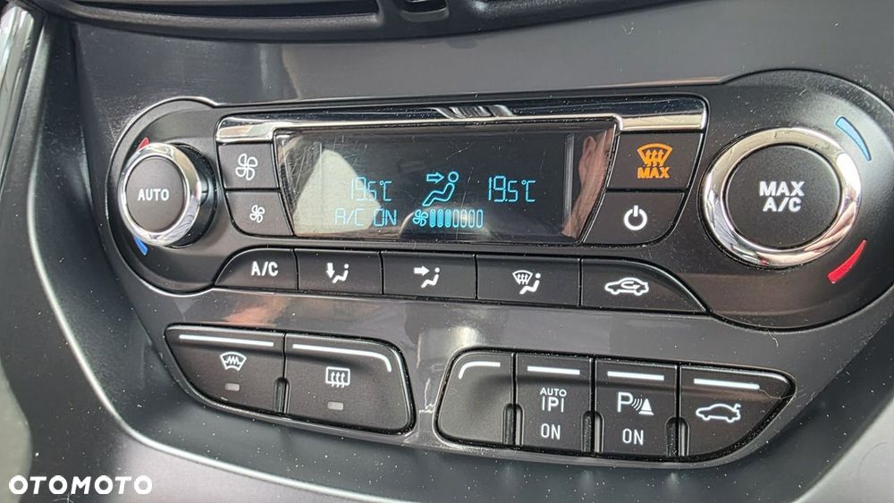 Ford Kuga - 25