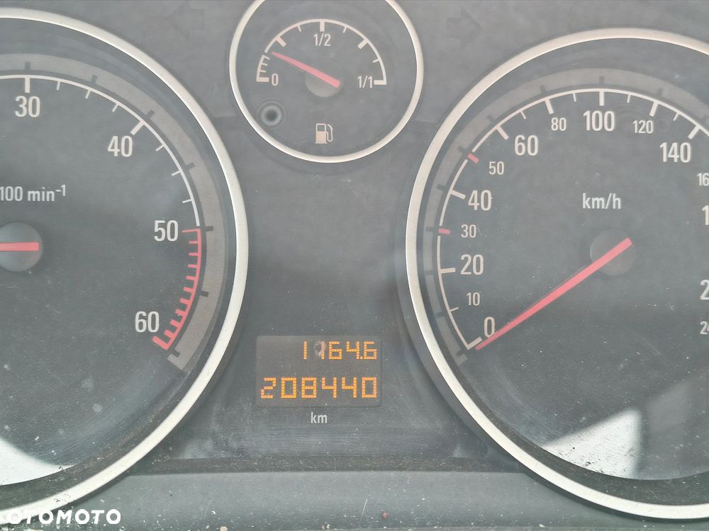 Opel Astra 1.9 CDTI DPF - 10