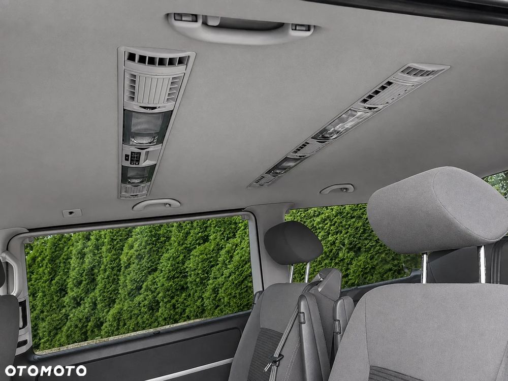 Volkswagen Multivan - 14