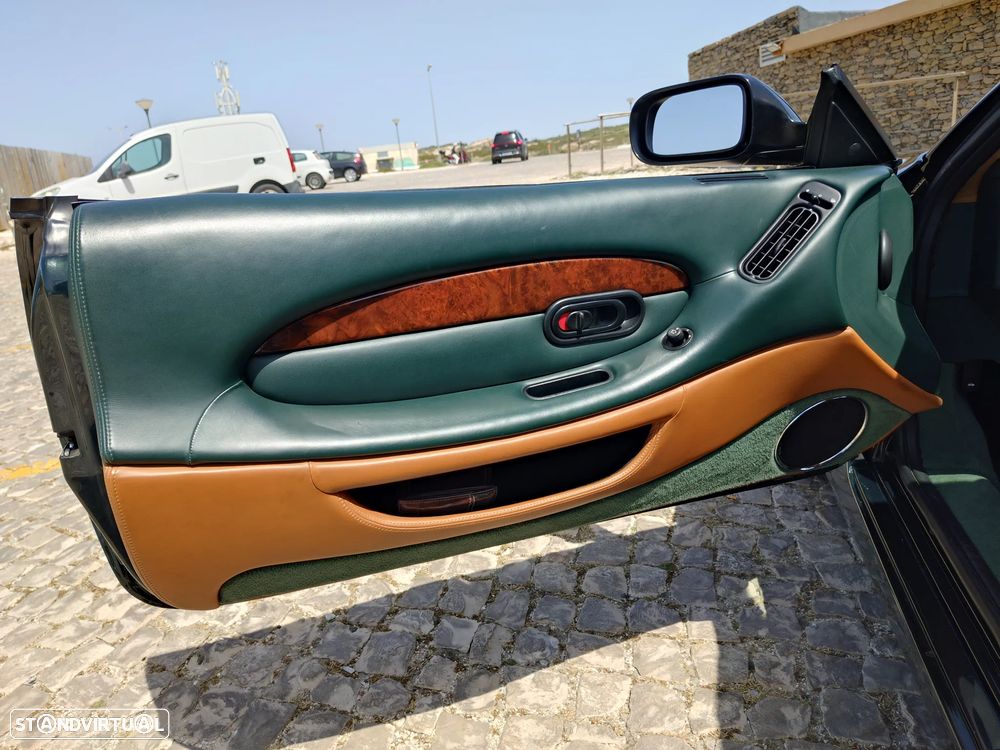Aston Martin DB7 Vantage Volante - 46