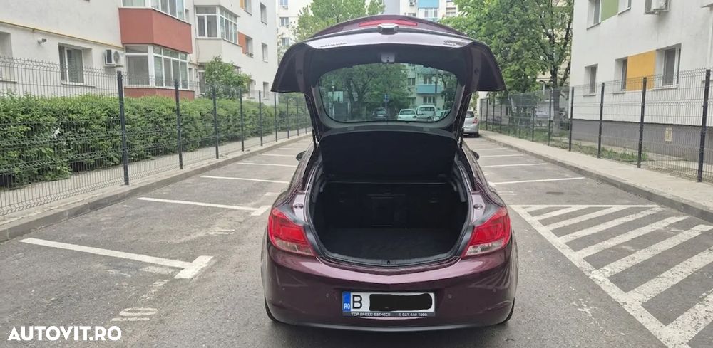 Opel Insignia 2.0 CDTI - 11