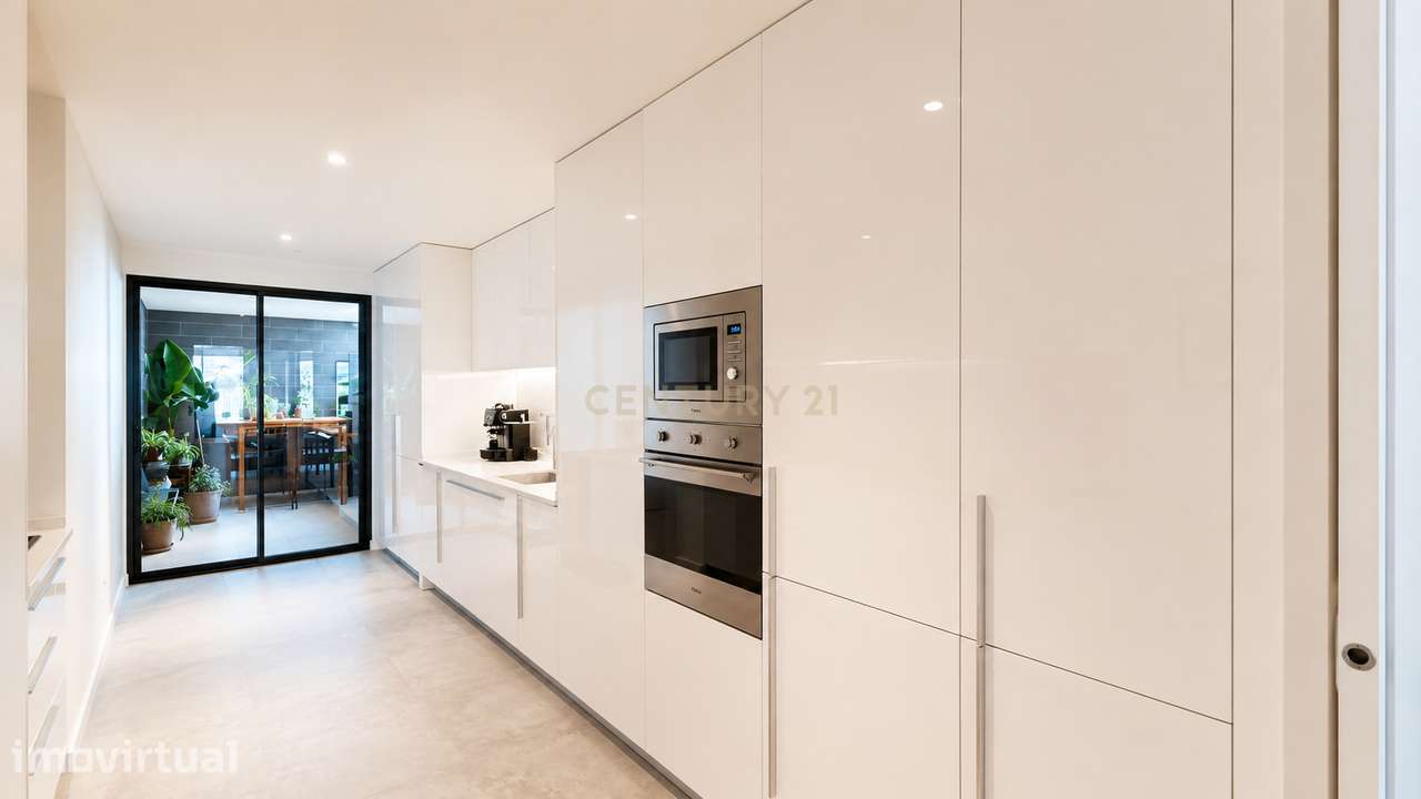 Avenida Altear | T2 de 144 m² com Piscina Rooftop e Garagem | Próximo - Grande imagem: 2/26