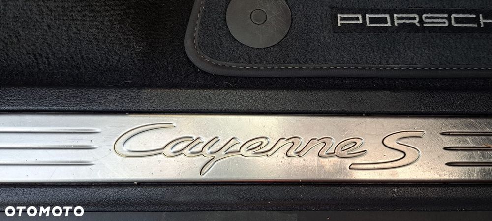 Porsche Cayenne S Diesel Platinum Edition - 17