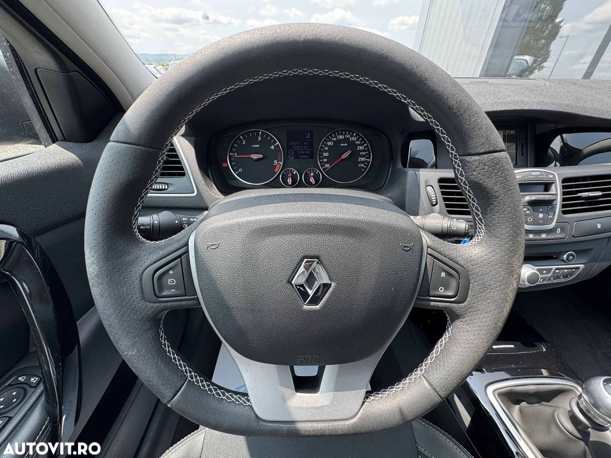 Renault Laguna dCi 110 FAP Bose Edition - 26
