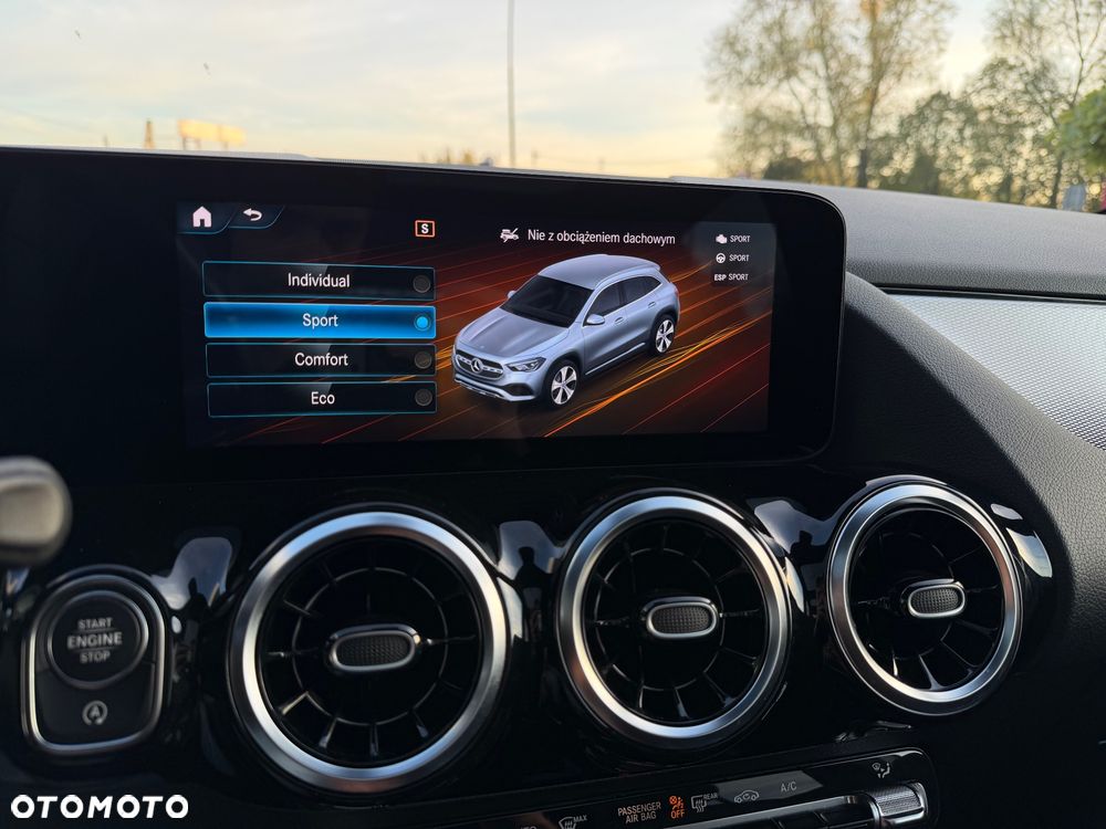 Mercedes-Benz GLA 200 Progressive - 17