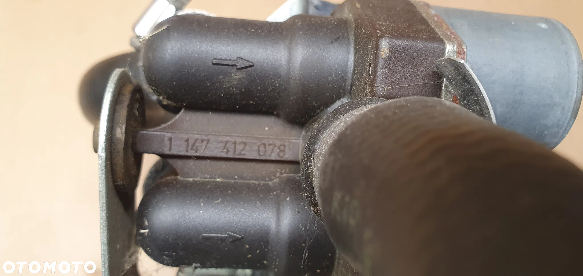 Dodatkowa pompka obiegu wody elektrozawór Mercedes W202 0018303484 - 8