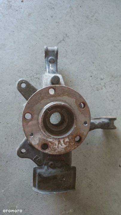 ZWROTNICA LEWY PRZOD RENAULT LAGUNA III 2.0DCI 07- - 2