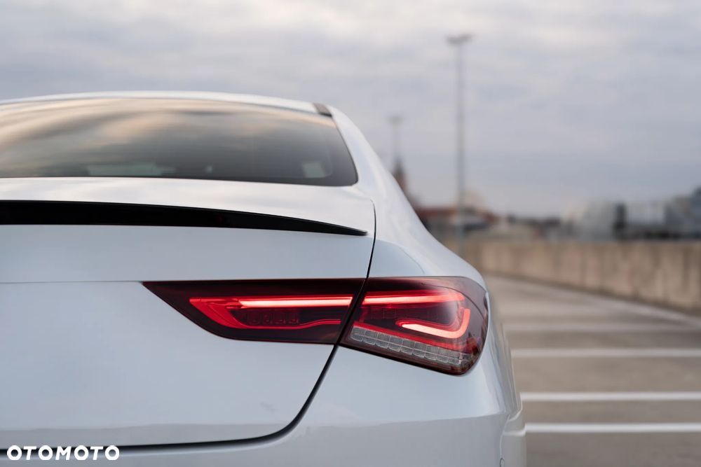 Mercedes-Benz CLA 250 4-Matic AMG Line 7G-DCT - 2