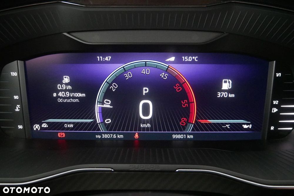 Skoda Superb 2.0 TDI SCR Sportline DSG - 9