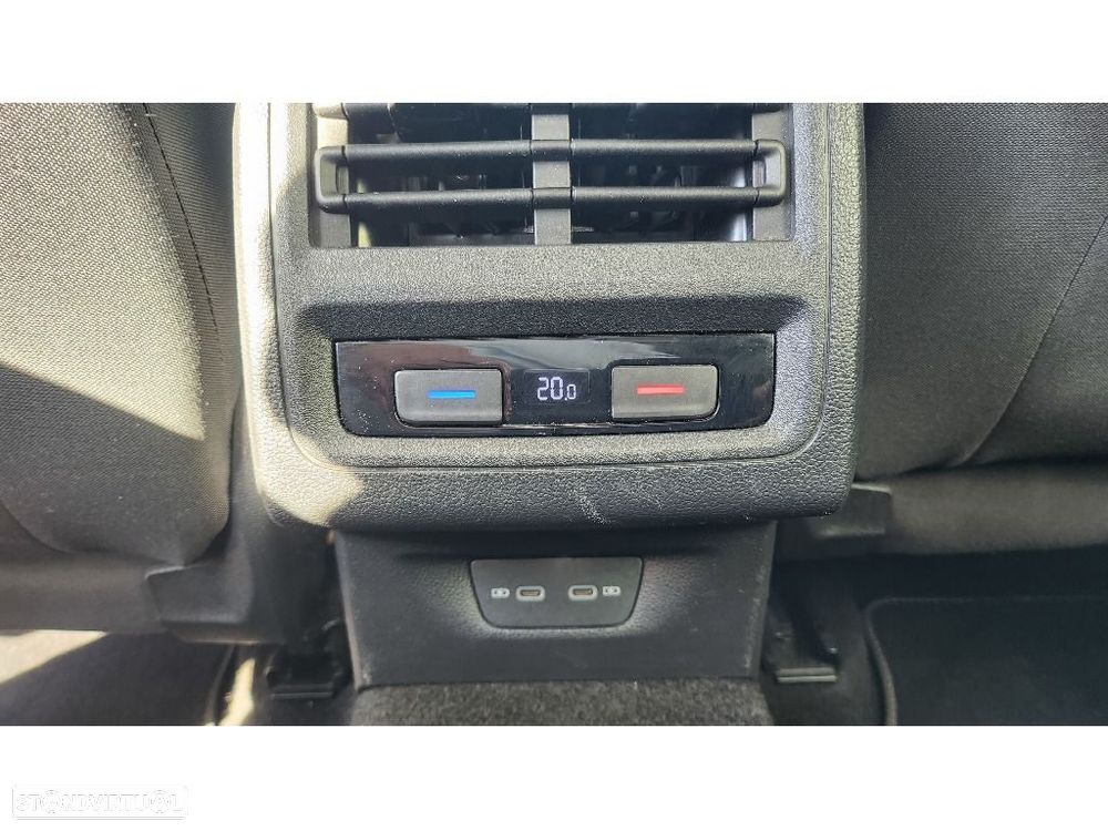 VW Golf 1.0 TSI Life - 27