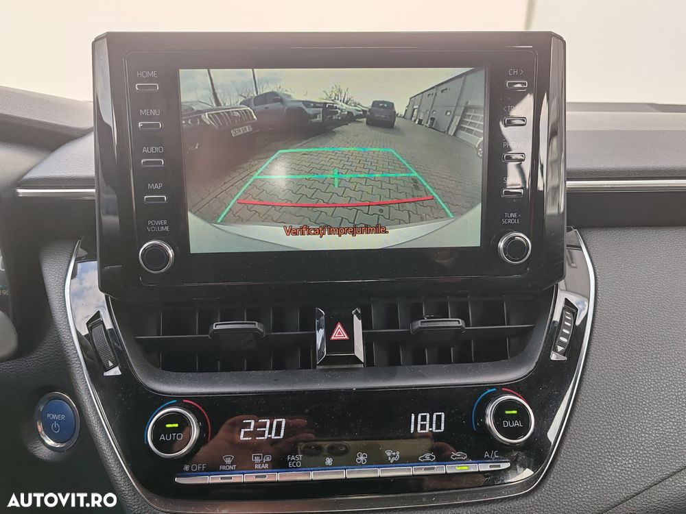 Toyota Corolla 1.8 HSD Business - 15