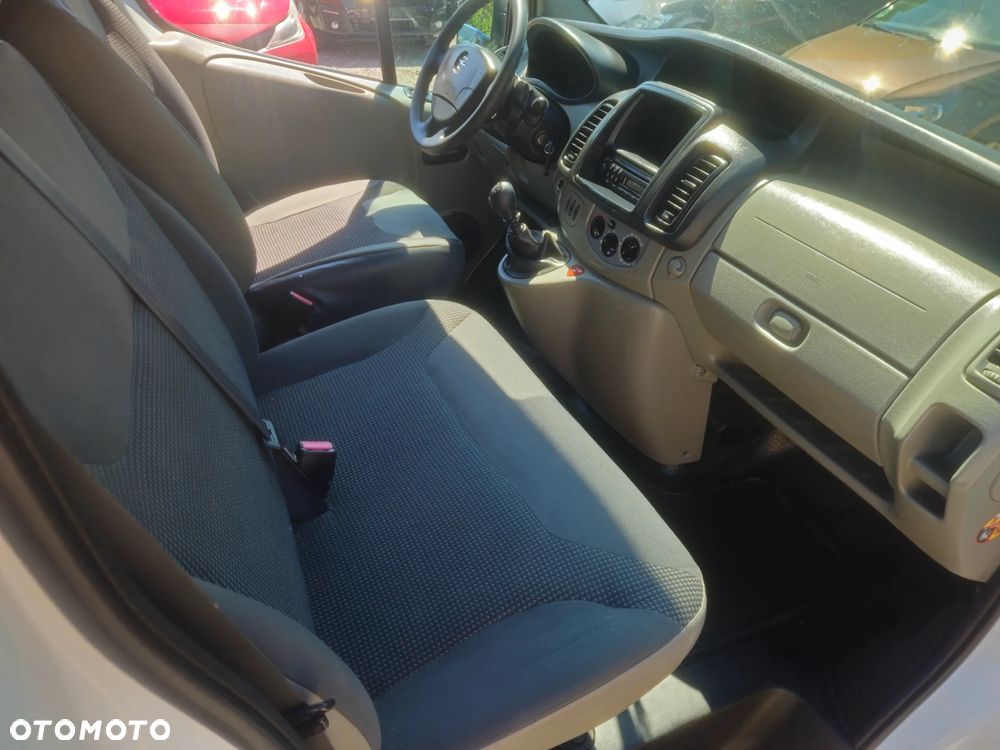 Opel VIVARO - 31