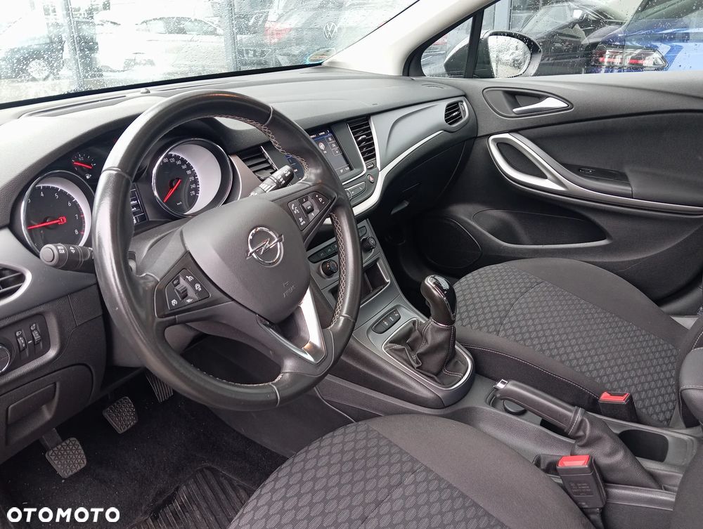 Opel Astra 1.2 Turbo Business Edition - 10
