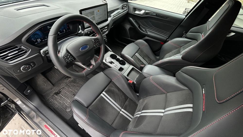 Ford Focus 2.3 EcoBoost ST X - 18