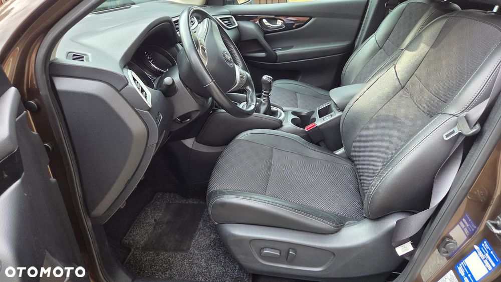 Nissan Qashqai 1.6 DIG-T N-Connecta - 23