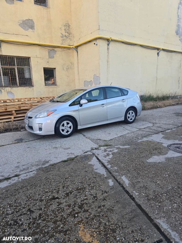Toyota Prius (Hybrid) Luna - 34