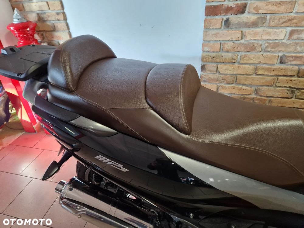 Piaggio MP-3 - 35