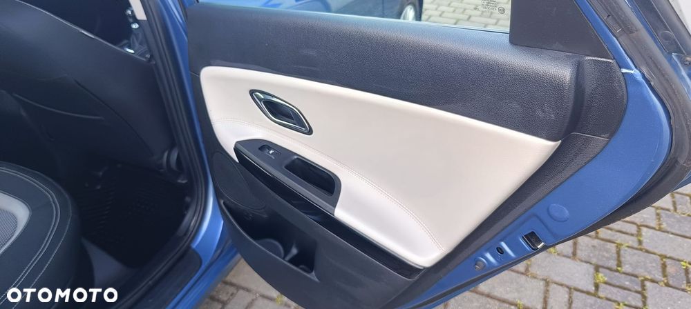 Kia Ceed - 30