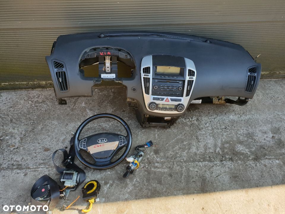 KONSOLA KIA CEED I LIFT 2X AIRBAG PASYX2 KPL RADOM B.ŁADNA - 1